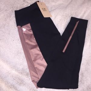 DEMI LOVATO FABLETICS LEGGINGS